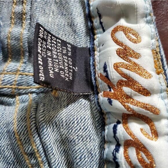 Enyce Distressed and Gold Shorts - Picture 4 of 6